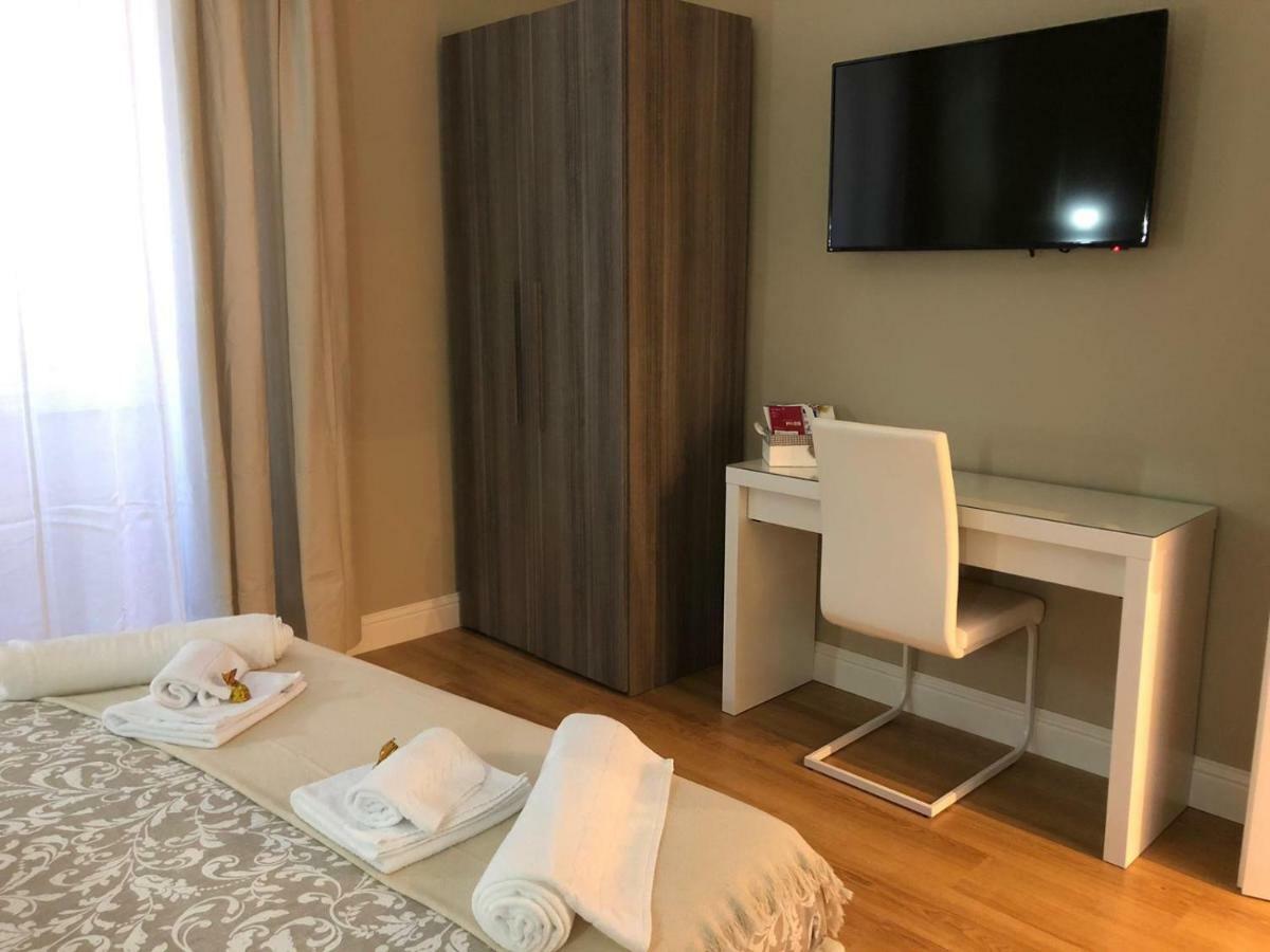 Pantheon Luxury Suite Рим Екстериор снимка